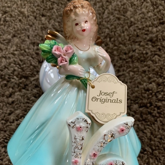 Vintage Josef Originals "The Sixteenth Year" Figurine - Picture 1 of 4